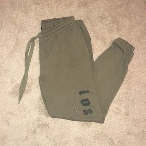 ‼️MUST GO‼️Forever21 sweats